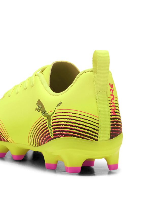 Puma - Młodzieżowe buty piłkarskie FUTURE 8 PLAY FG/AG PUMA. Kolor: czarny, różowy, wielokolorowy, żółty. Sport: piłka nożna