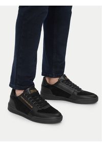 Versace Jeans Couture Sneakersy 79YA3SD4 ZPB39 Czarny. Kolor: czarny. Materiał: skóra, zamsz #1