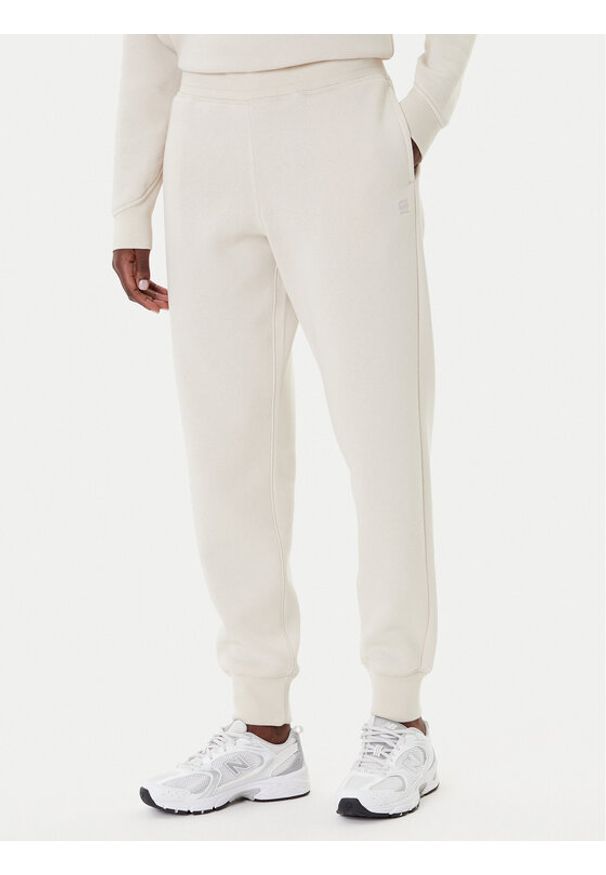 G-Star RAW - G-Star Raw Spodnie dresowe Premium Core 2.0 D21320-C235 Écru Tapered Fit. Materiał: bawełna, syntetyk