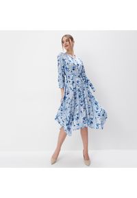 Mohito - Koszulowa sukienka mini - Niebieski. Kolor: niebieski. Typ sukienki: koszulowe. Długość: mini #1