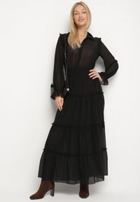 Born2be - Czarna Rozkloszowana Sukienka VICES Koszulowa w Stylu Retro Aravite. Okazja: na co dzień. Typ kołnierza: dekolt w kształcie V, kołnierz z falbankami, kołnierzyk klasyczny. Kolor: czarny. Długość rękawa: długi rękaw. Typ sukienki: koszulowe. Styl: retro #2