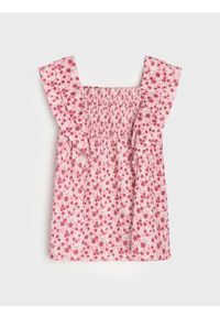 Sinsay - Sukienka w kwiatowy wzór z marszczeniami - biały. Kolor: biały. Wzór: kwiaty #1