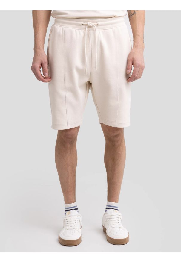 Big-Star - Szorty męskie dresowe kremowe Wladorsh 103/ Wlador 103. Kolor: kremowy. Materiał: dresówka. Wzór: nadruk, ze splotem. Sezon: lato. Styl: elegancki, klasyczny