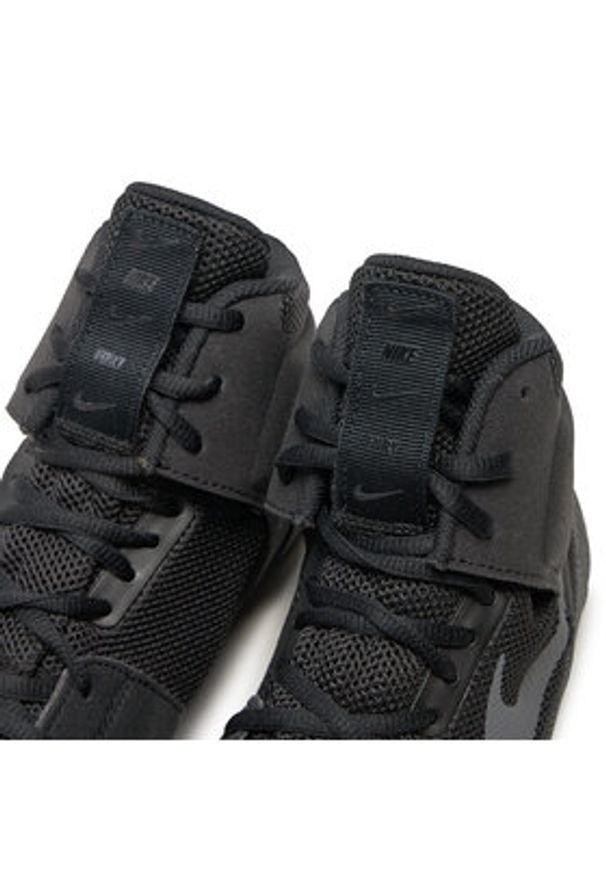 Nike Buty bokserskie Fury A02416 010 Czarny. Kolor: czarny. Materiał: materiał