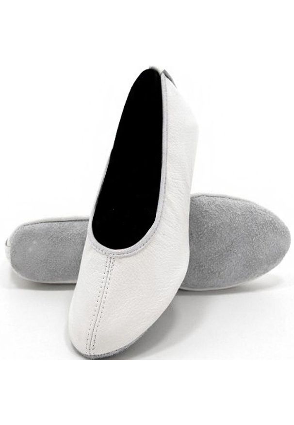 ANTARES - Baletki gimnastyczne Antares. Kolor: biały. Materiał: skóra, materiał. Styl: sportowy