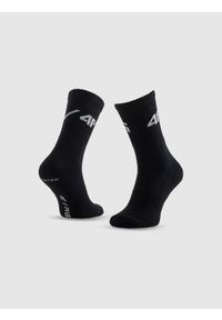 4f - 4F Skarpetki długie (2-pack) męskie 4F x Robert Lewandowski - czarne 43-46. Kolor: czarny. Materiał: bawełna, włókno #1