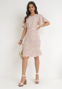 Born2be - Beżowa Pudełkowa Sukienka w Kwiaty z Falbanką Temrance. Kolor: beżowy. Wzór: kwiaty #3