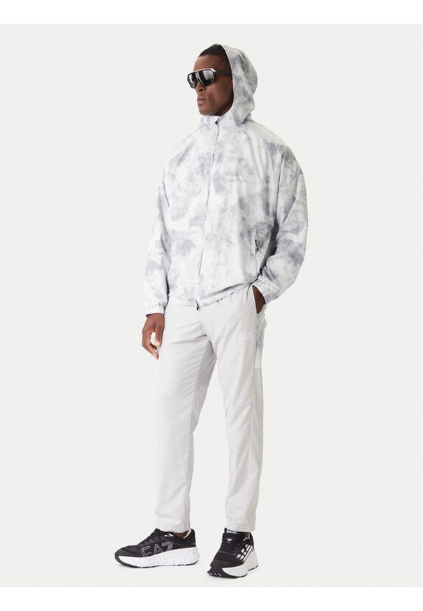EA7 Emporio Armani Dres 7M000079 AF12948 U8011 Szary Regular Fit. Kolor: szary. Materiał: syntetyk