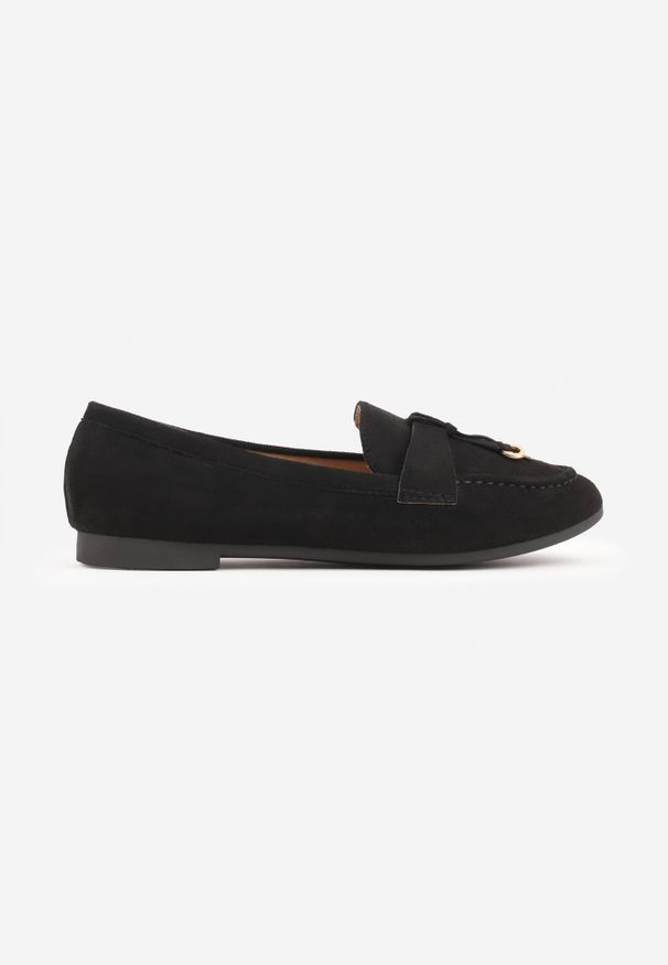 Renee - Czarne Mokasyny Ozdobione Metalowymi Aplikacjami Eunilla. Okazja: na co dzień. Kolor: czarny. Materiał: jeans. Wzór: aplikacja. Styl: casual, klasyczny, elegancki