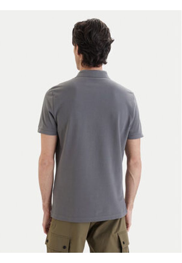 The North Face Polo PREMIUM SLIM Szary Slim Fit. Typ kołnierza: polo. Kolor: szary. Materiał: bawełna