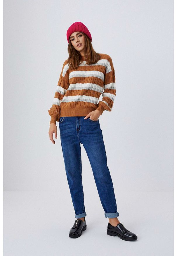 MOODO - Jeansy mom fit. Stan: podwyższony. Długość: długie. Wzór: gładki
