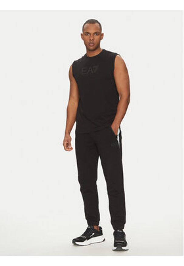 EA7 Emporio Armani Spodnie dresowe 7M000274 AF12451 UC001 Czarny Regular Fit. Kolor: czarny. Materiał: bawełna