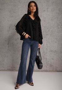 Renee - Czarna Koronkowa Bluzka z Falbankami Sewrana. Typ kołnierza: kołnierz z falbankami. Kolor: czarny. Materiał: koronka. Styl: elegancki #6