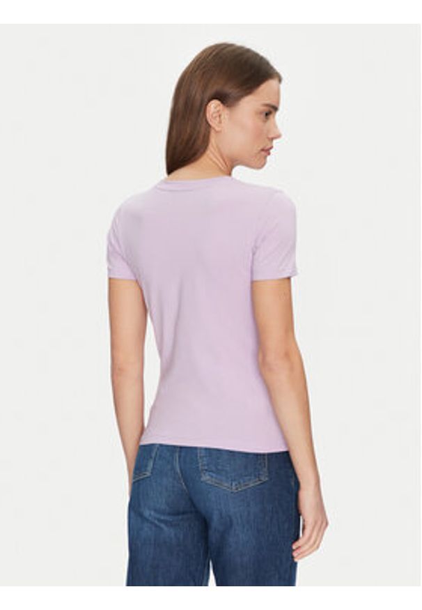 Guess Jeans T-Shirt W4YI03 J1314 Fioletowy Slim Fit. Kolor: fioletowy. Materiał: bawełna