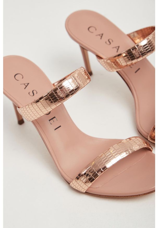 Casadei - Szpilki skórzane CASADEI. Materiał: skóra. Obcas: na szpilce