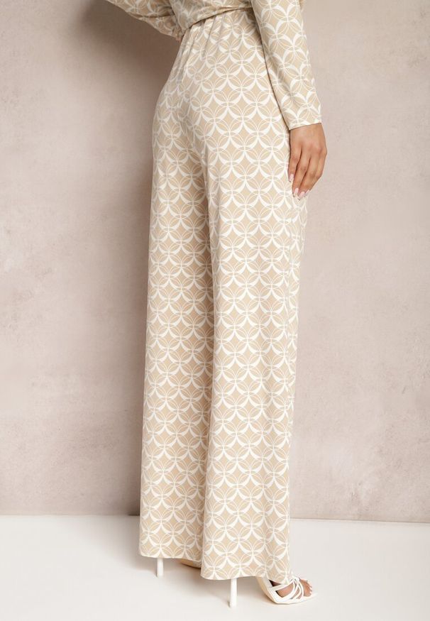 Renee - Beżowe Spodnie o Szerokim Kroju w Ozdobny Print z Kieszeniami Ashel. Okazja: na co dzień. Kolor: beżowy. Wzór: nadruk. Styl: elegancki, casual