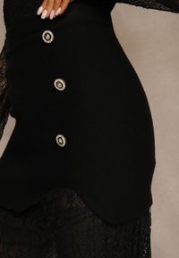 Renee - Czarna Spódnica z Dzianiny z Wiskozą z Koronkowym Dołem Zdobiona Guzikami Sewune. Kolor: czarny. Materiał: wiskoza, dzianina, koronka. Wzór: aplikacja #3