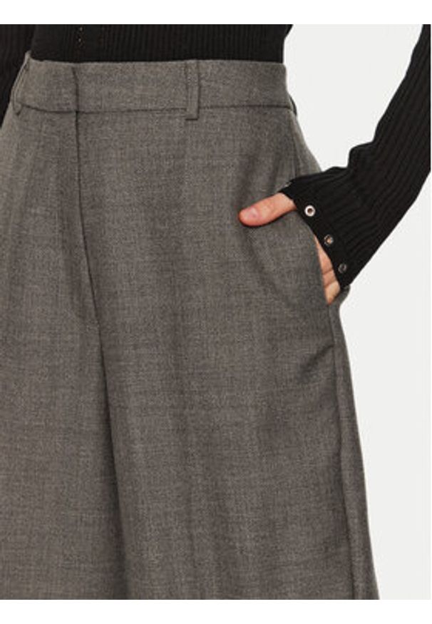 Herskind Spodnie materiałowe Olsen 5329140 Szary Relaxed Fit. Kolor: szary. Materiał: wełna