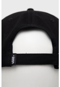 Vans czapka bawełniana kolor czarny z aplikacją. Kolor: czarny. Materiał: bawełna. Wzór: aplikacja