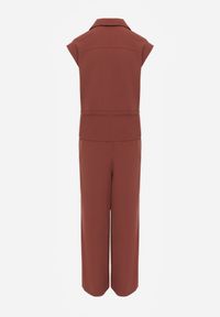 Renee - Brązowy Koszulowy Kombinezon Bez Rękawów z Bawełny i Wiskozy z Baskinką Tefnor. Kolor: brązowy. Materiał: wiskoza, bawełna. Długość rękawa: bez rękawów. Sezon: lato. Styl: boho #4