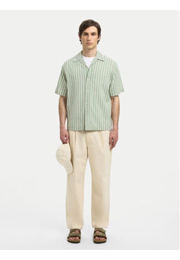 Selected Homme Koszula 16091381 Zielony Relaxed Fit. Kolor: zielony. Materiał: bawełna