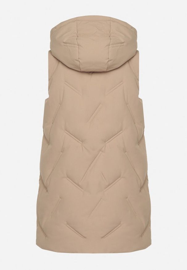 Born2be - Beżowa Casualowa Kamizelka z Kapturem i Pikowanymi Przeszyciami Caletta. Okazja: na co dzień. Typ kołnierza: kaptur. Kolor: beżowy. Materiał: jeans. Styl: casual