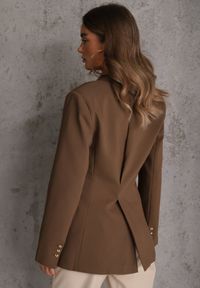 Renee - Brązowa Marszczona Marynarka Taliowana z Wiskozą z Ozdobą przy Wiązaniu Zynelle. Kolor: brązowy. Materiał: wiskoza. Wzór: aplikacja. Styl: elegancki #5