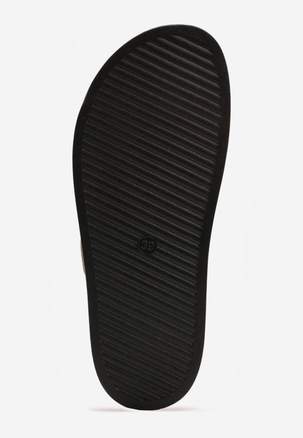 Born2be - Beżowe Klapki z Geometryczną Cholewką i Klamrą z Boku Endrita. Okazja: na co dzień. Kolor: zielony. Materiał: zamsz, jeans, len. Wzór: geometria. Sezon: lato. Styl: casual