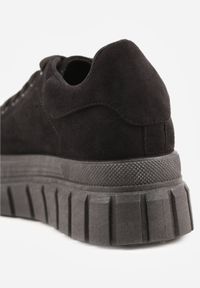 Born2be - Czarne Sneakersy Vices na Grubej Tłoczonej Podeszwie z Perforacją Lealita. Okazja: na co dzień. Kolor: czarny. Materiał: jeans. Szerokość cholewki: normalna #9