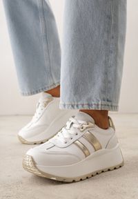 Born2be - Białe Skórzane Sneakersy na Grubej Podeszwie Cezelina. Okazja: na co dzień. Kolor: biały. Materiał: skóra #1