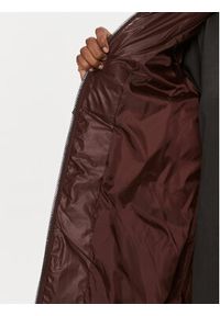 Calvin Klein Płaszcz zimowy K20K207071 Brązowy Regular Fit. Kolor: brązowy. Materiał: syntetyk. Sezon: zima