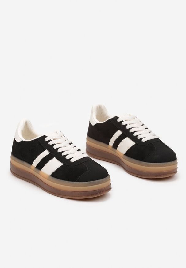 Born2be - Czarne Płaskie Sneakersy Ozdobione Paskami Norili. Okazja: na co dzień. Zapięcie: pasek. Kolor: czarny. Materiał: jeans. Wzór: aplikacja