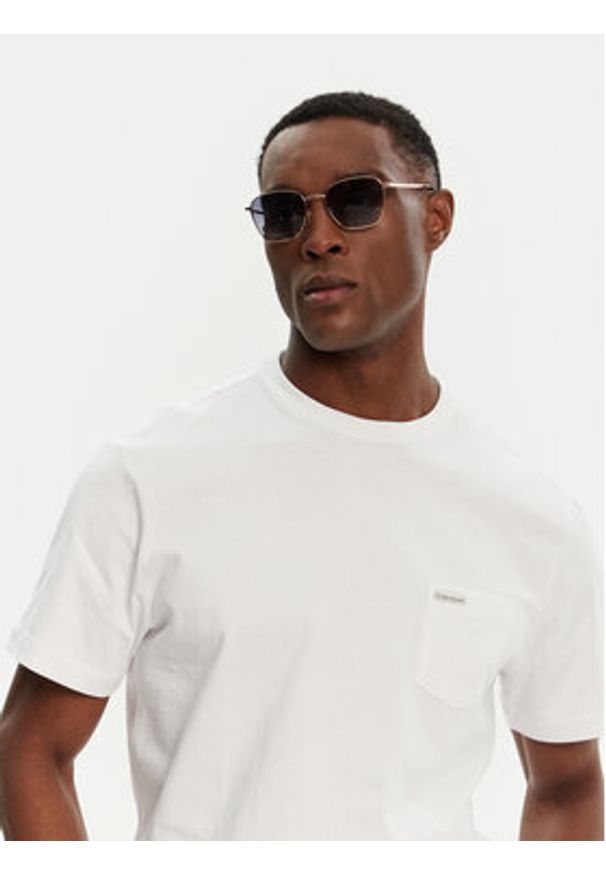 Guess Jeans T-Shirt M5RI74 K8FQ4 Biały Regular Fit. Kolor: biały. Materiał: bawełna