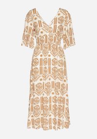 Born2be - Ciemnobeżowa Sukienka Wiskozowa Rozkloszowana z Odkrytymi Plecami w Print Boho Turaisa. Okazja: na co dzień. Typ kołnierza: dekolt w kształcie V. Kolor: beżowy. Materiał: wiskoza. Długość rękawa: długi rękaw. Wzór: nadruk. Typ sukienki: rozkloszowane, proste. Styl: boho #5