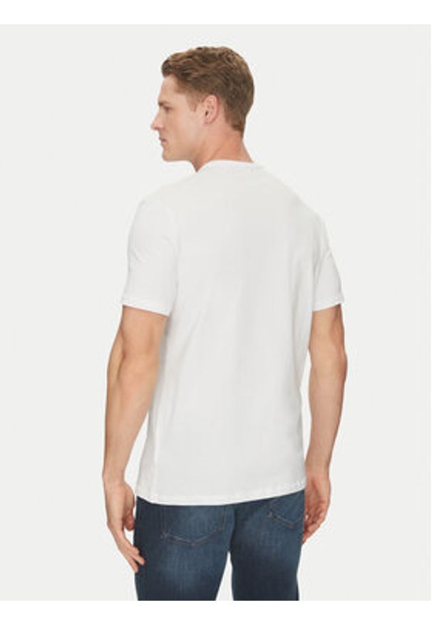 Guess T-Shirt M5GI19 J1314 Biały Slim Fit. Kolor: biały. Materiał: bawełna