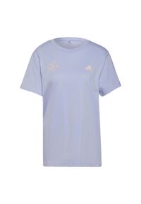 Adidas - Koszulka adidas Signature Tee W GV1344. Kolor: fioletowy