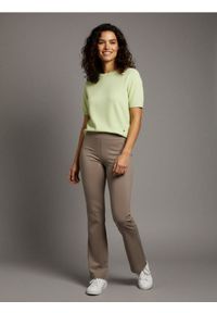 Sinsay - Legginsy flare - brązowy. Kolor: brązowy #1