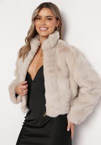 Born2be - Beżowa Futerkowa Kurtka z Kołnierzem i Suwakiem Braline. Kolor: beżowy. Materiał: jeans. Styl: klasyczny, elegancki #2