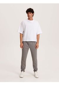 Reserved - Spodnie chino slim fit - ciemnoszary. Kolor: szary. Materiał: dzianina, wiskoza