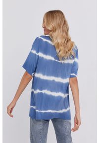 Answear Lab T-shirt damski. Kolor: niebieski. Materiał: dzianina. Styl: wakacyjny