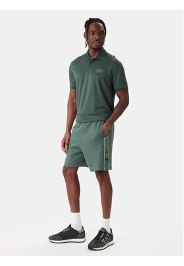 EA7 Emporio Armani Polo 7M001359 AF13862 U7260 Zielony Slim Fit. Typ kołnierza: polo. Kolor: zielony. Materiał: syntetyk