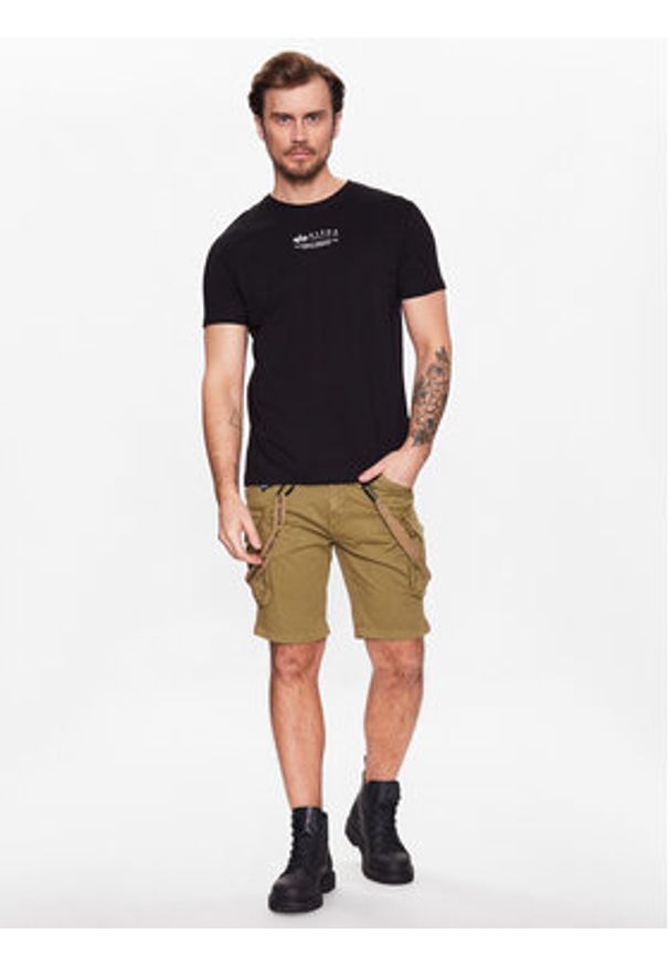 Alpha Industries Szorty materiałowe Utility 116213 Beżowy Slim Fit. Kolor: beżowy. Materiał: bawełna