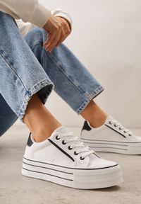Born2be - Biało-Czarne Klasyczne Trampki na Grubej Podeszwie Araenes. Kolor: biały. Materiał: jeans. Szerokość cholewki: normalna. Wzór: gładki. Styl: klasyczny #8