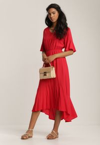 Renee - Czerwona Sukienka Parthesio. Kolor: czerwony. Materiał: materiał, wiskoza. Długość rękawa: krótki rękaw. Sezon: lato. Długość: midi