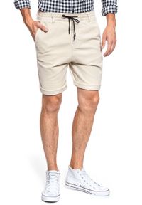 Mustang - SPODENKI MUSTANG Palm Beach Shorts Beige 1009603 4014. Stan: podwyższony. Materiał: materiał