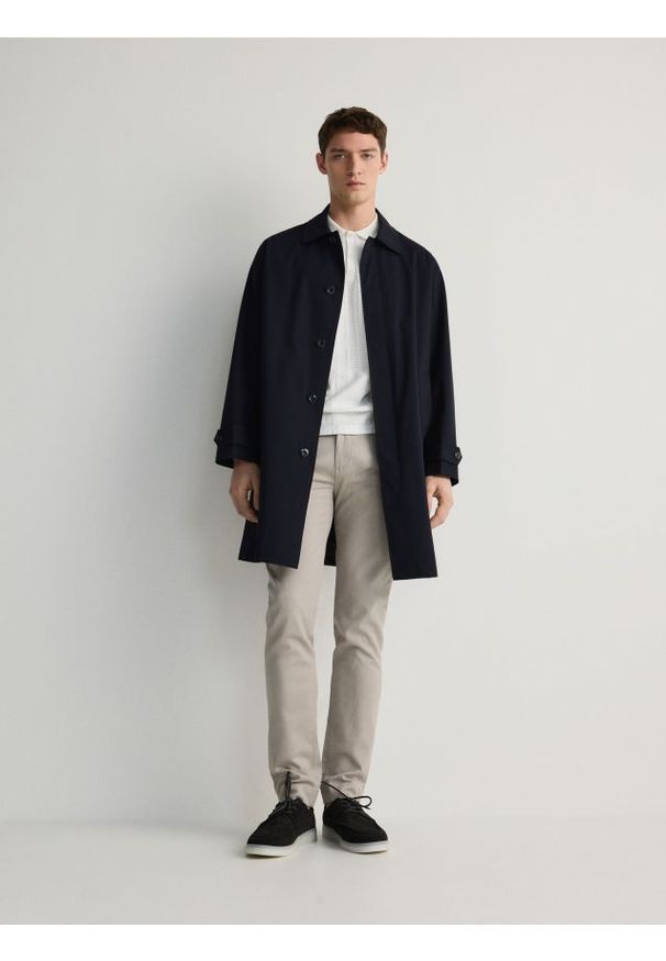 Reserved - Spodnie chino slim fit - brązowy. Kolor: brązowy. Materiał: tkanina, bawełna