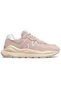 New Balance W5740CC. Okazja: na co dzień. Materiał: guma, zamsz, nubuk, bawełna. Szerokość cholewki: normalna. Wzór: aplikacja #1