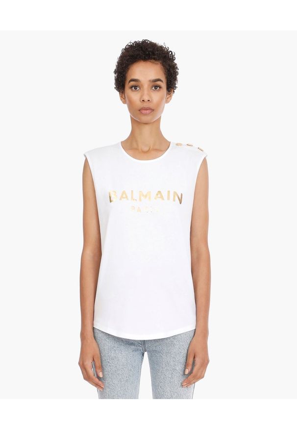 Balmain - BALMAIN - Biały t-shirt ze złotym logo. Okazja: na co dzień. Kolor: biały. Materiał: bawełna. Styl: klasyczny, casual