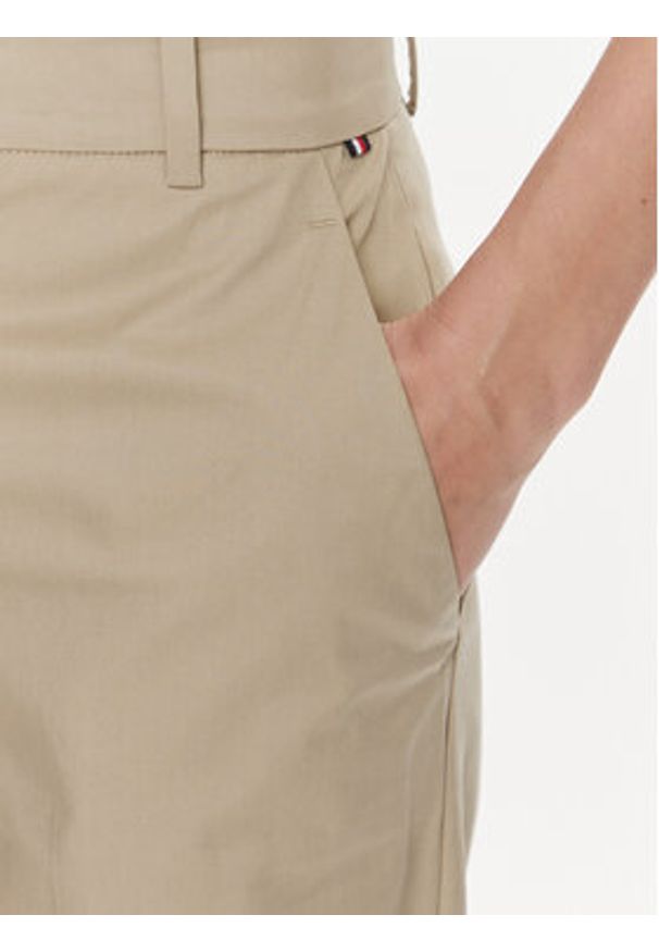 TOMMY HILFIGER - Tommy Hilfiger Chinosy WW0WW40504 Beżowy Straight Fit. Kolor: beżowy. Materiał: bawełna