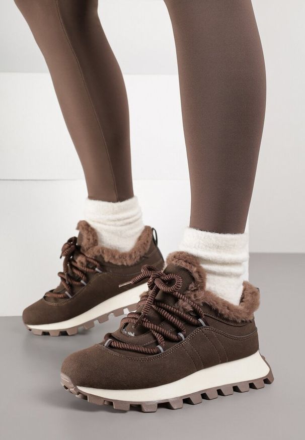 Renee - Brązowe Sneakersy Typu Śniegowce na Tłoczonej Platformie Sierrna. Okazja: na co dzień, na spacer. Kolor: brązowy. Materiał: skóra. Sezon: zima. Obcas: na platformie. Sport: turystyka piesza